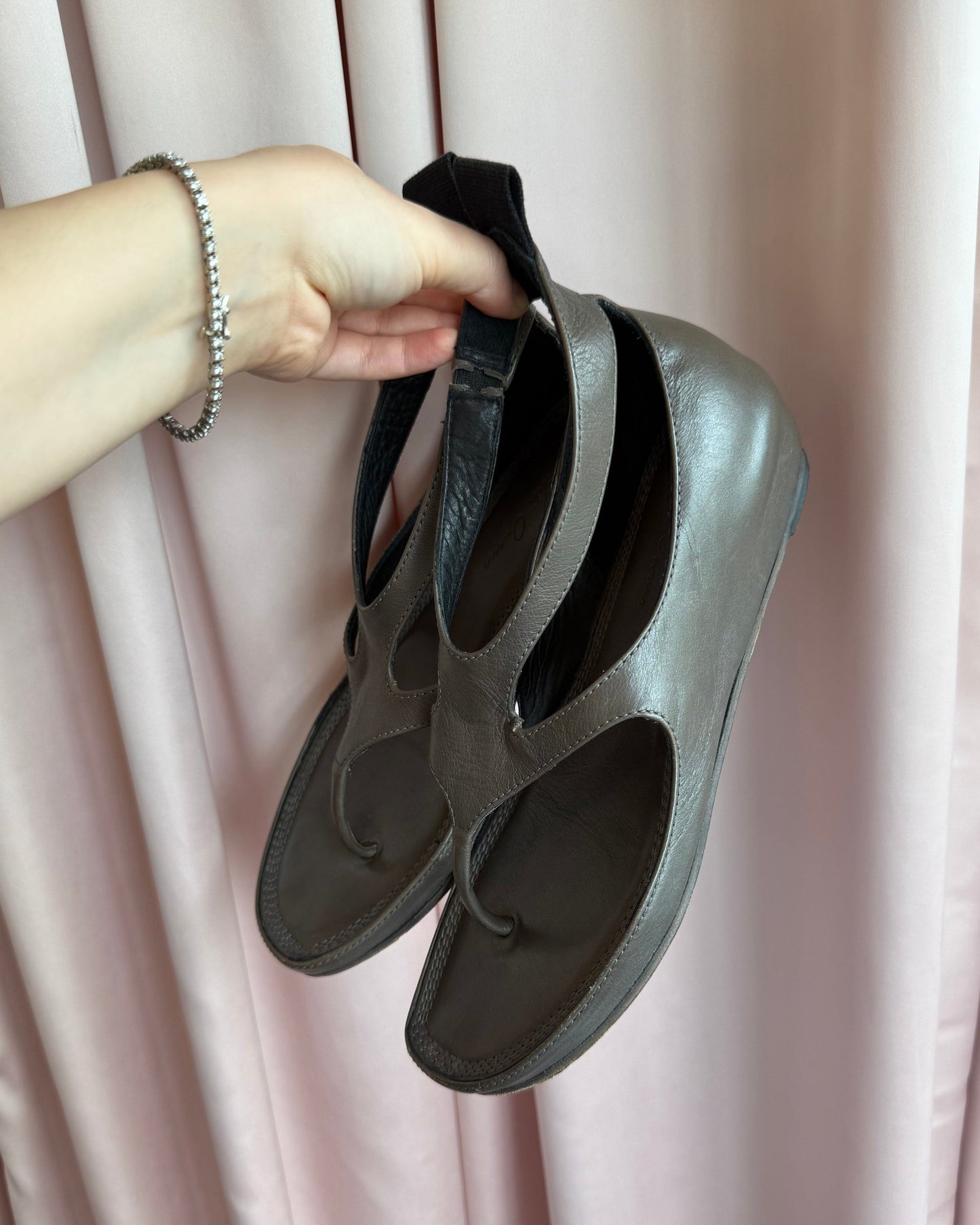 Rick Owens Dust Leather Thong Sandals