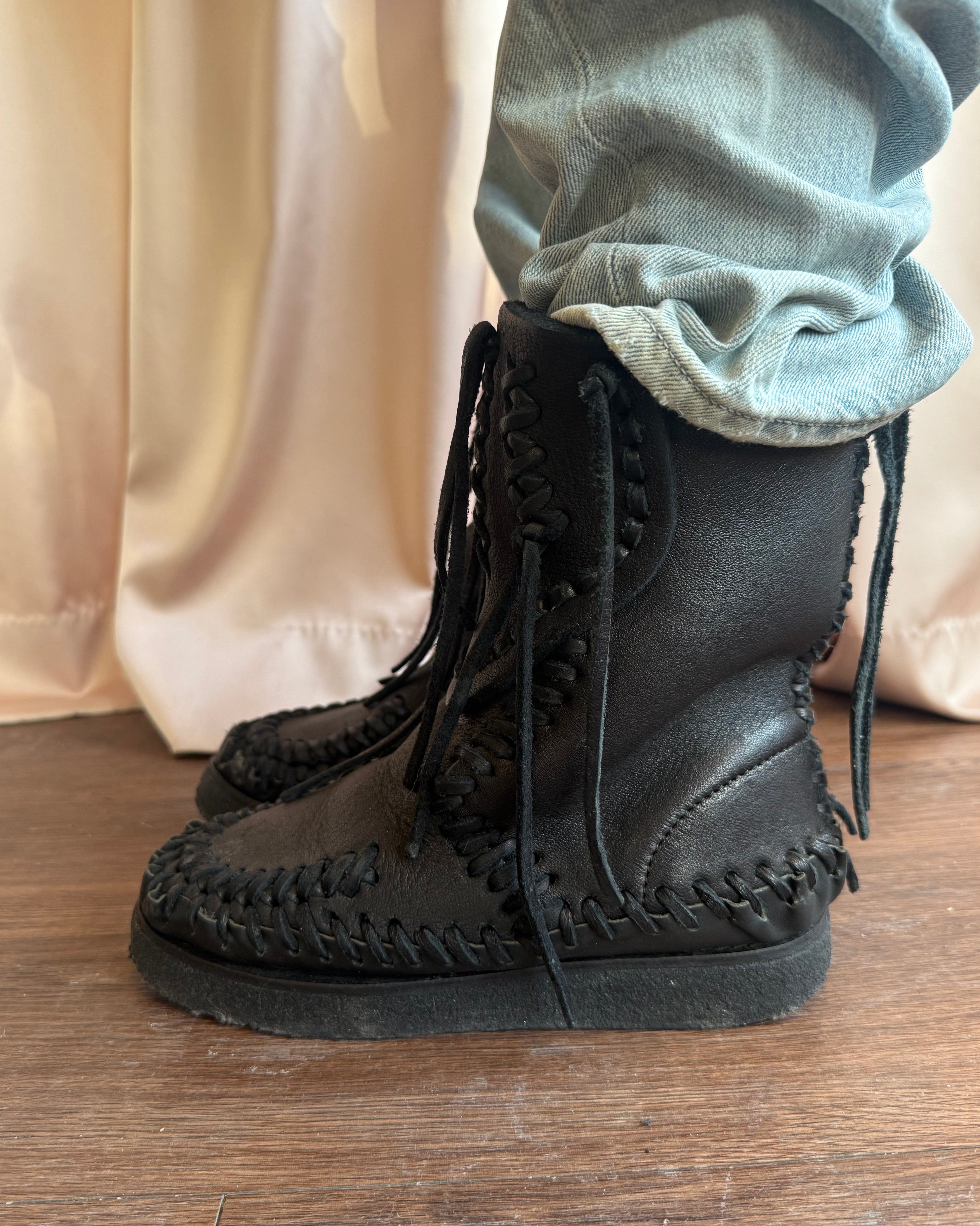 Zucca Black Leather Fringe Moccasin Boots – King Lis
