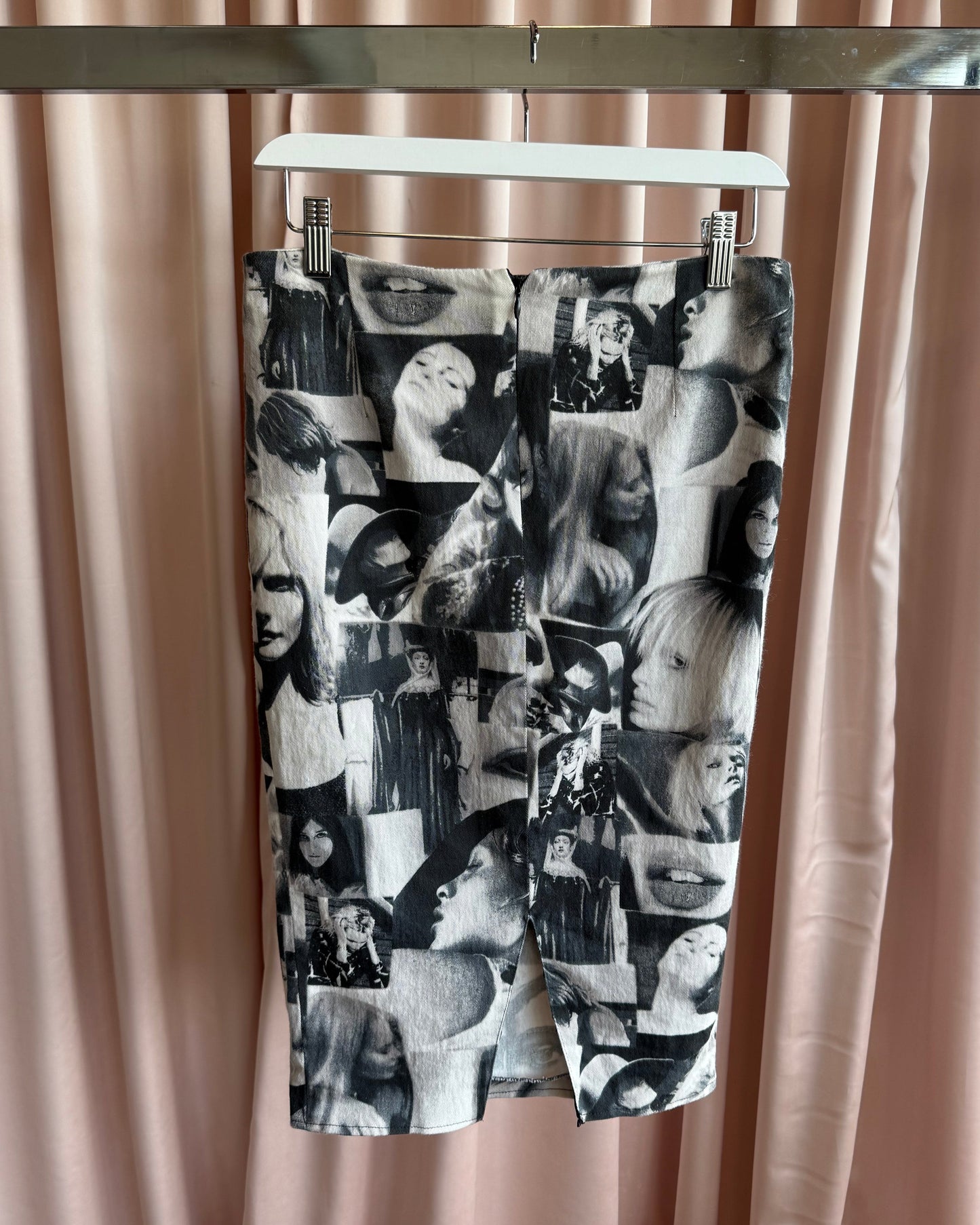 Italian Made Black & White Photo Print Pencil Skirt