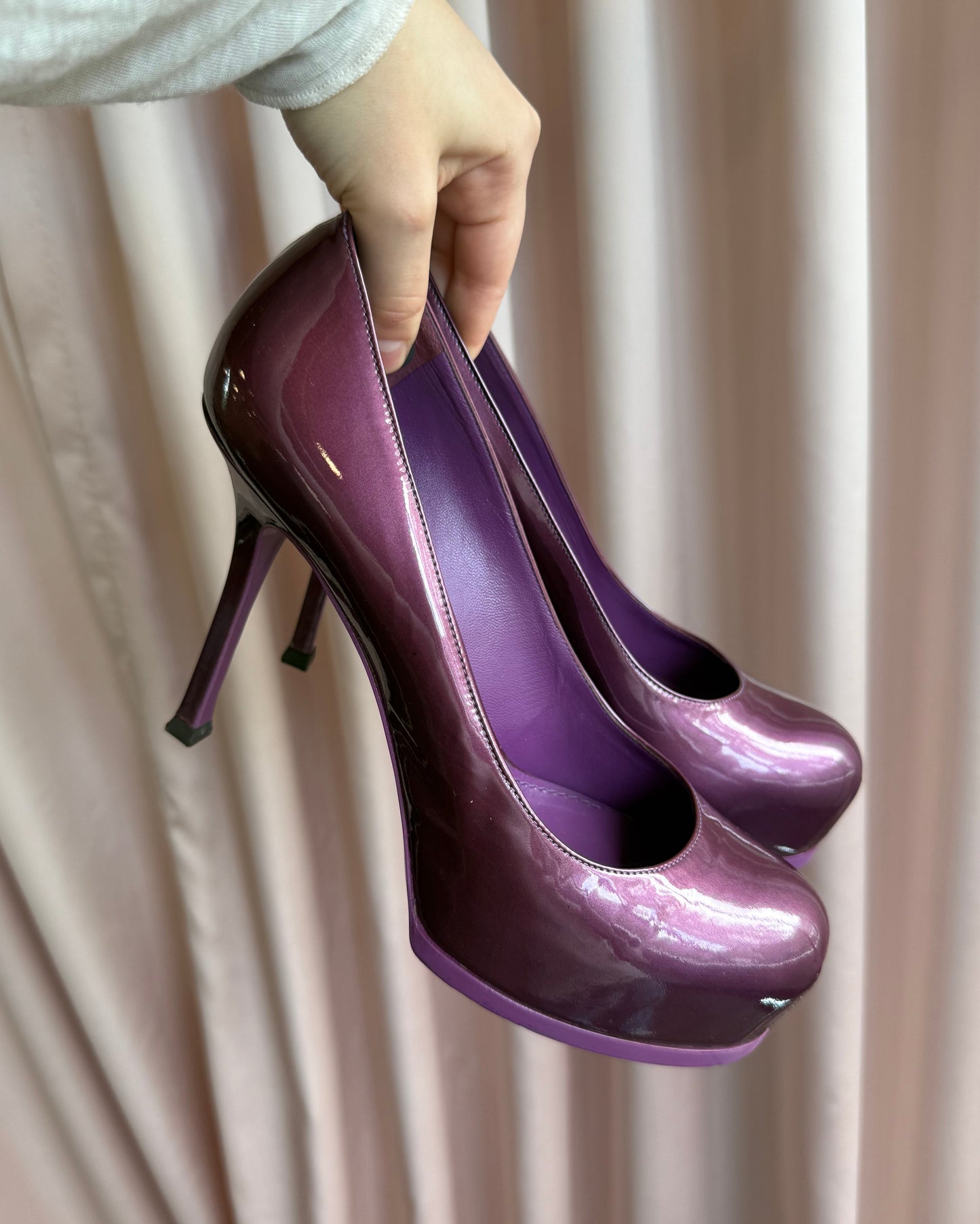 Yves Saint Laurent Rive Gauche Glossy Purple Leather Tribtoos