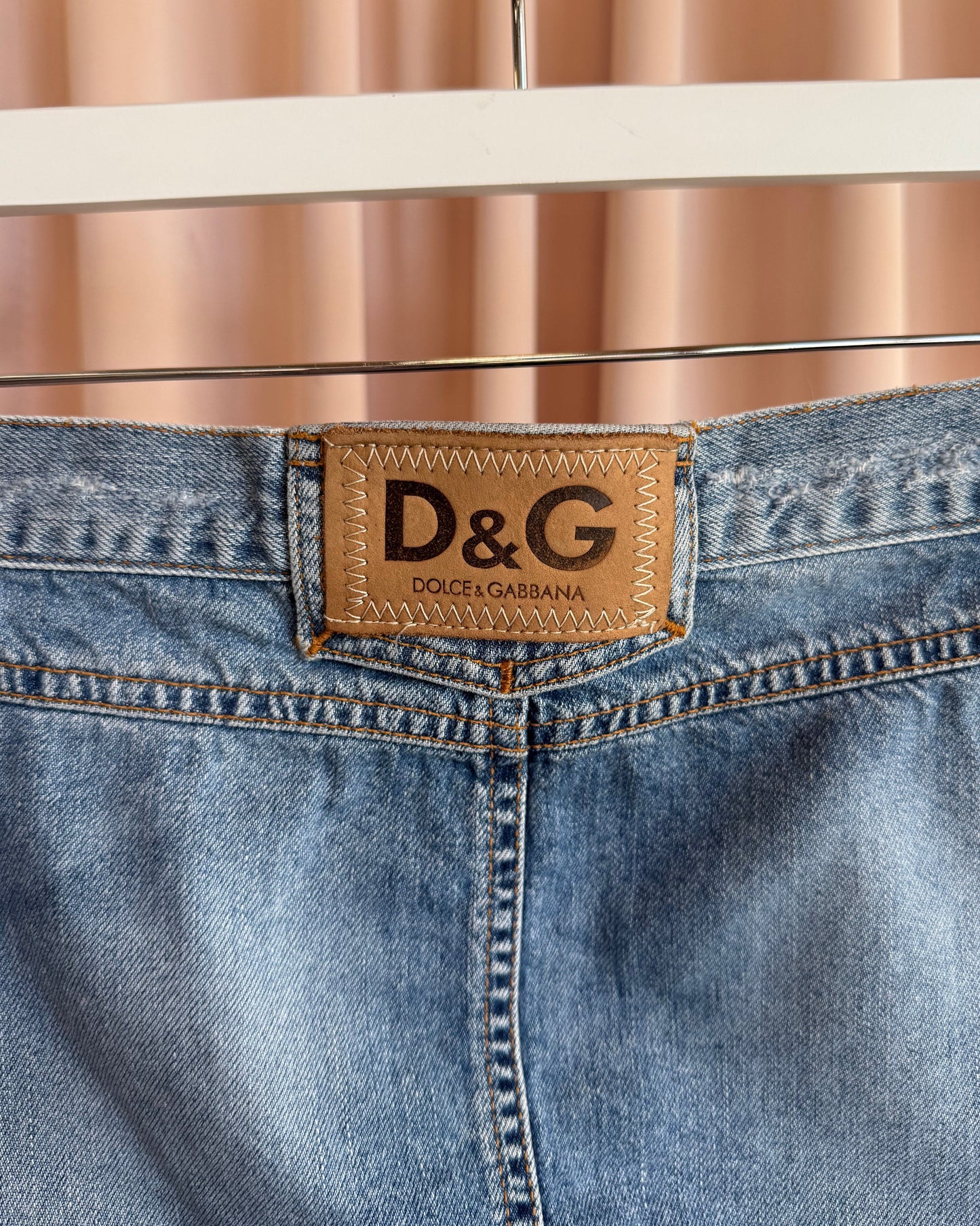 D&G S/S 2005 Logo Patch Distressed Denim Mini Skirt