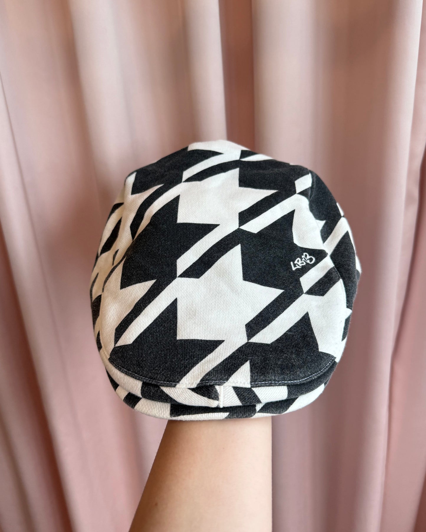 Japanese Brand Black & White Houndstooth Print Newsboy Cap
