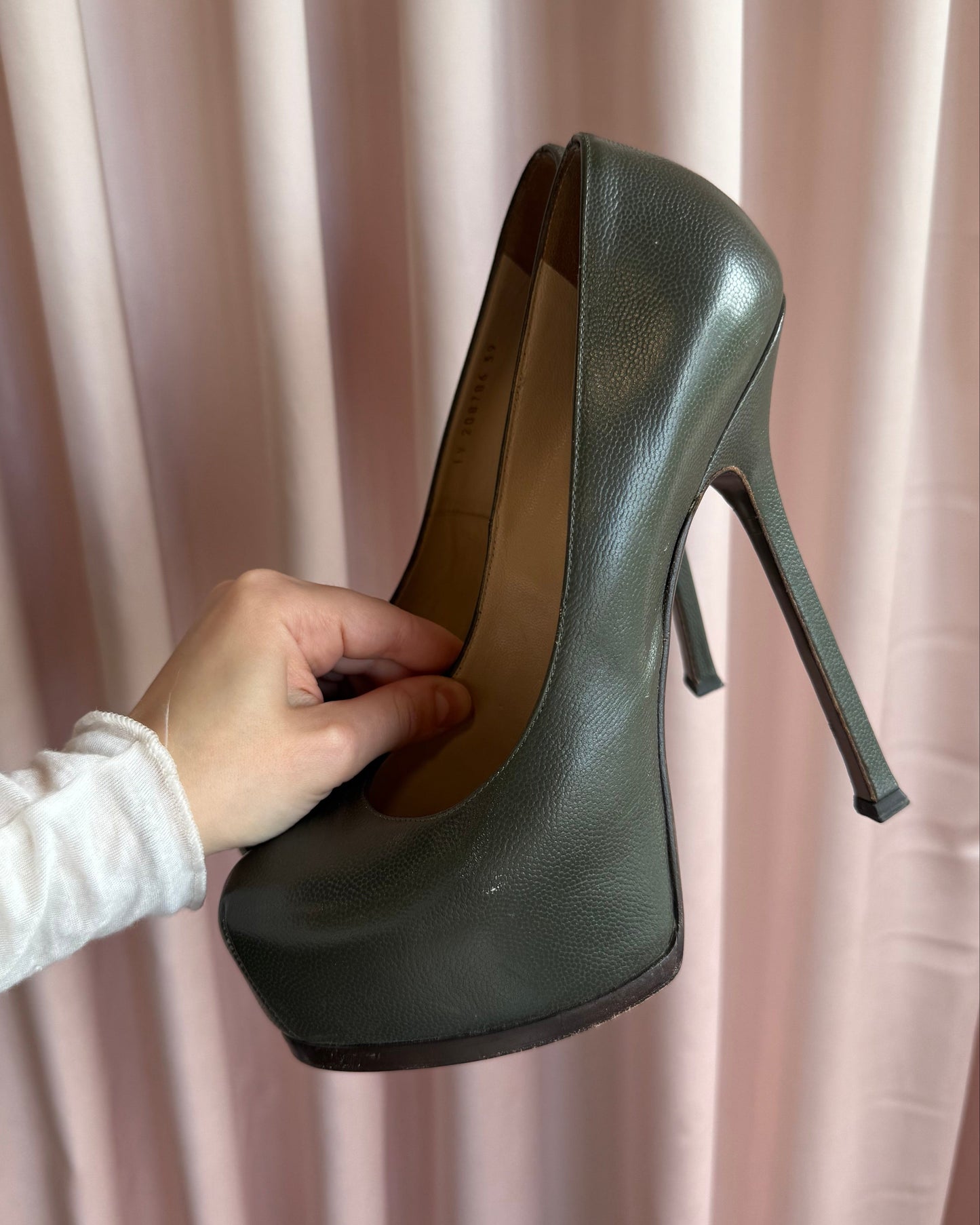 YSL Rive Gauche Vernigolf 105 Dark Olive Leather Tribtoo Pumps