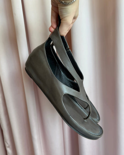 Rick Owens Dust Leather Thong Sandals