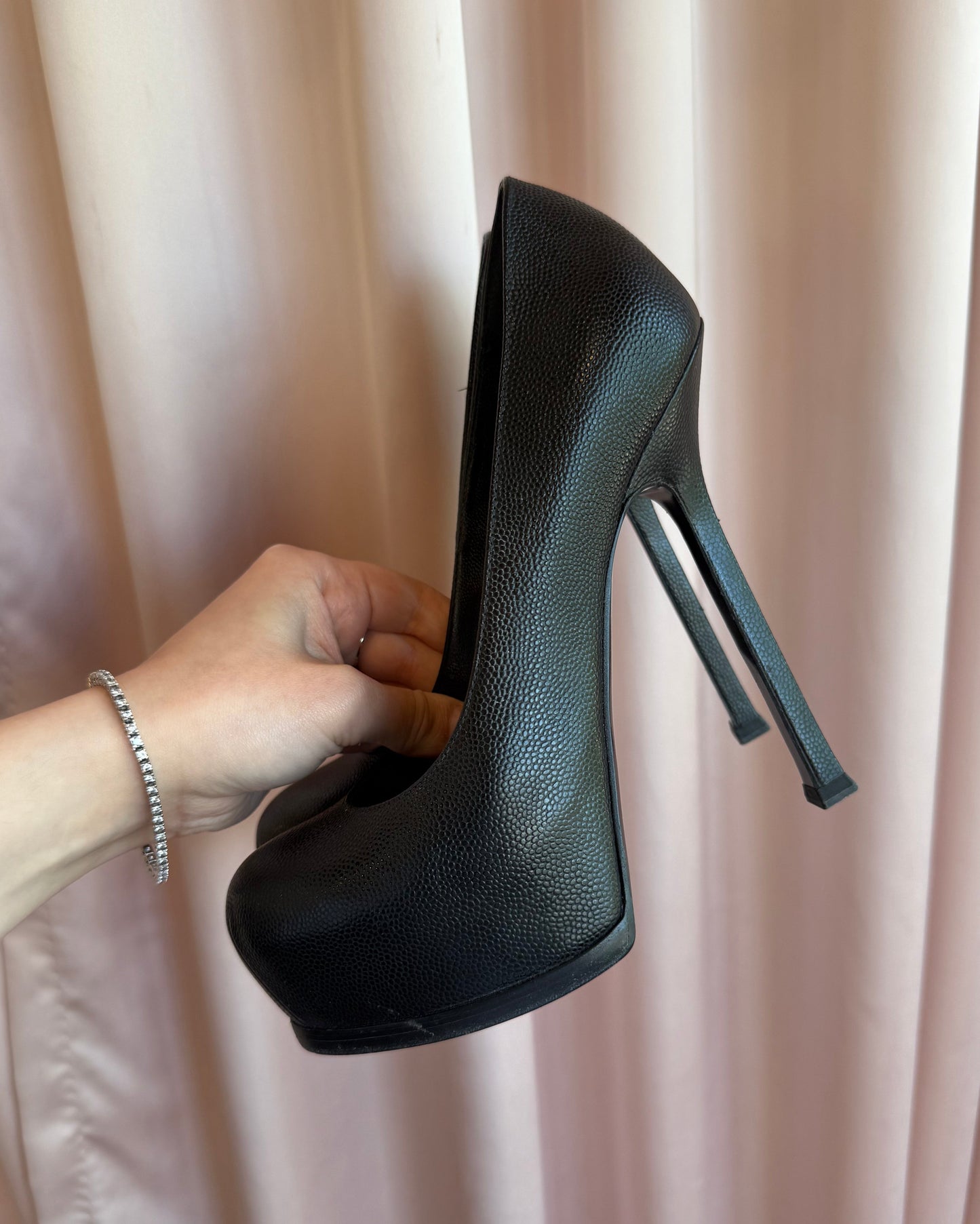 Saint Laurent YSL Black Leather Vernigolf 105 Tribtoo Pumps