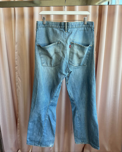 Levi's Engineered Jeans Relaxed Fit Faded Light Wash Denim