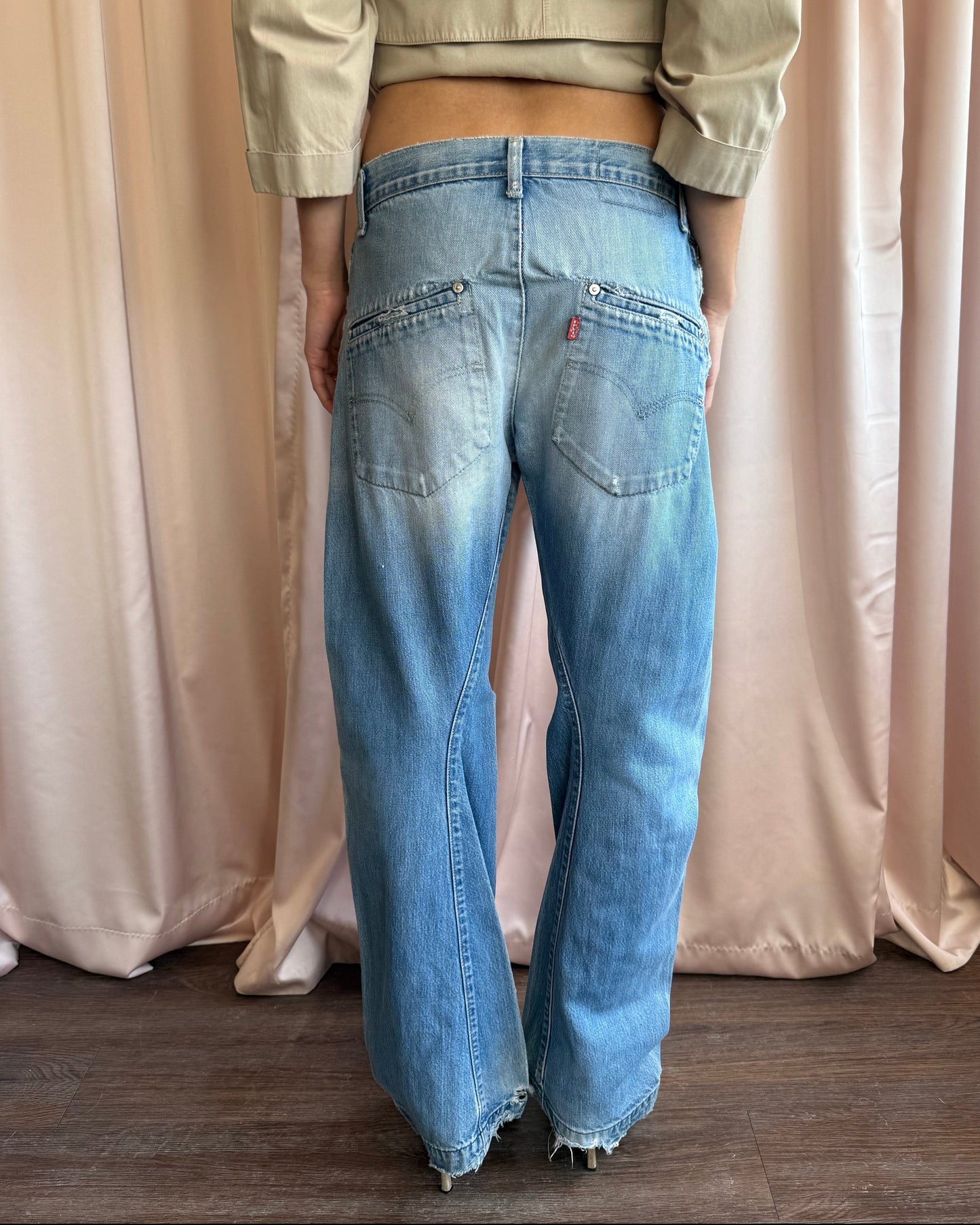 Levi's Engineered Jeans Vintage Faded Distressed Denim (31 x 32)