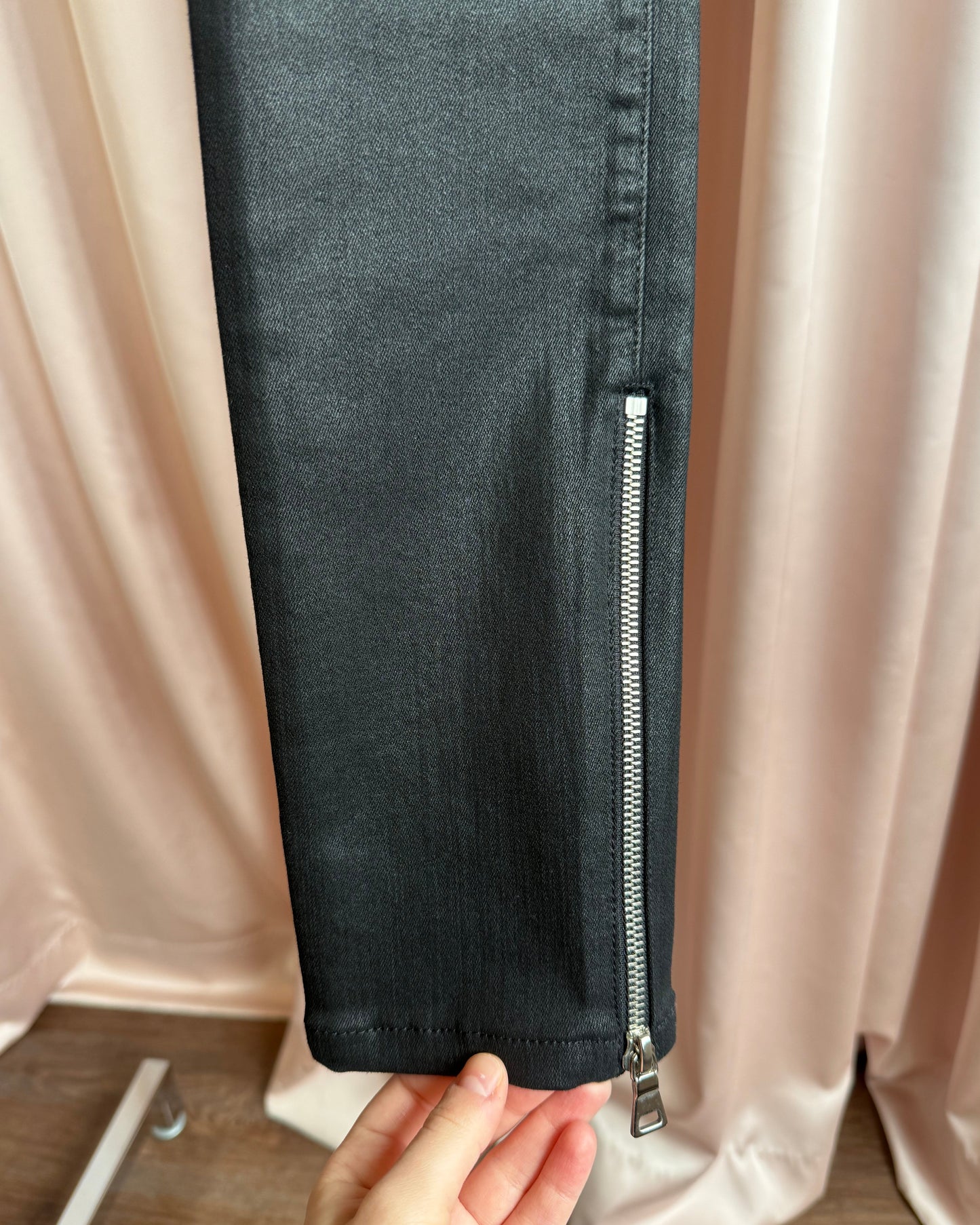 Helmut Lang Coated Black Low Rise Zip Leggings
