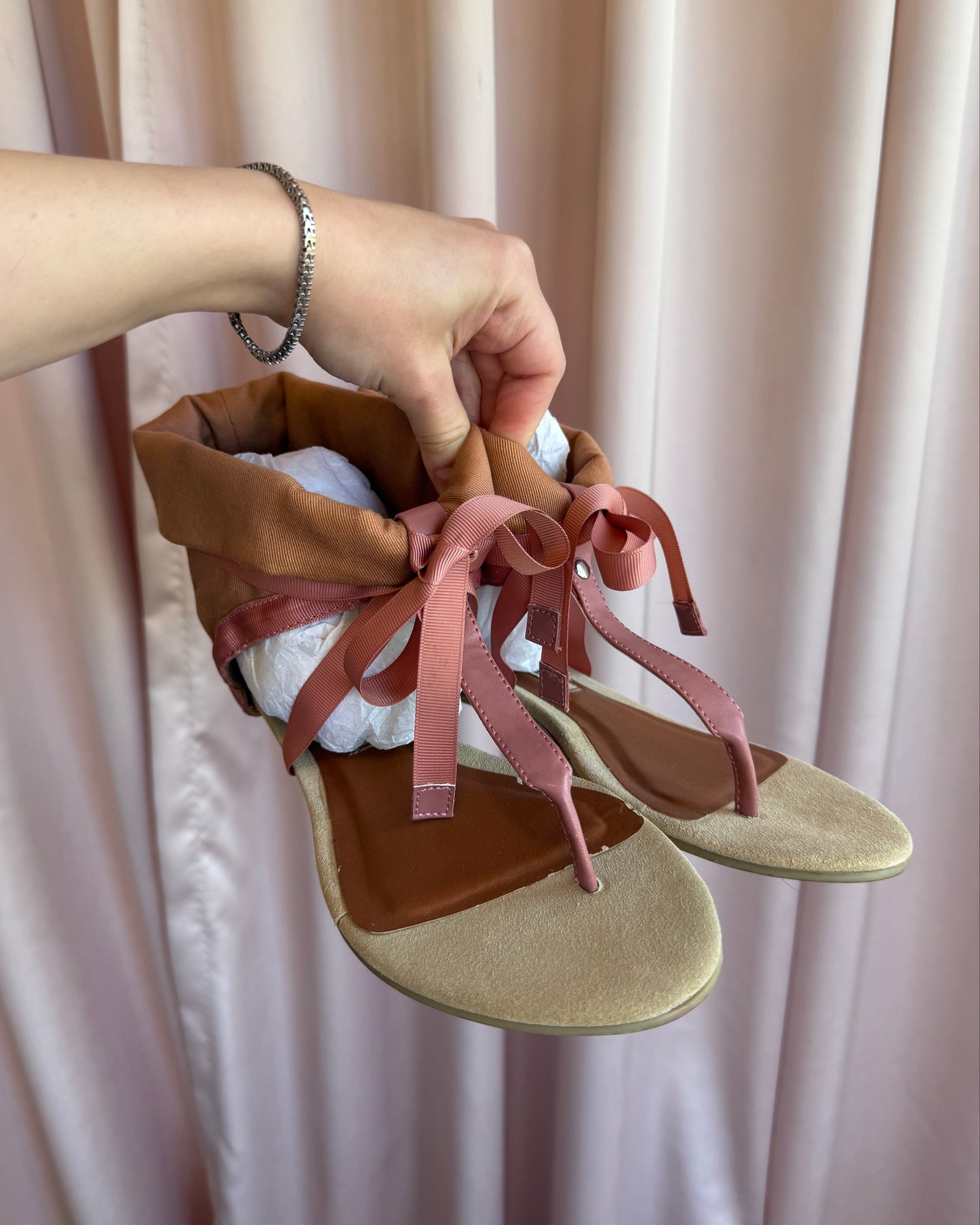 Chinese Laundry Pink Bow Ribbon Thong Sandals