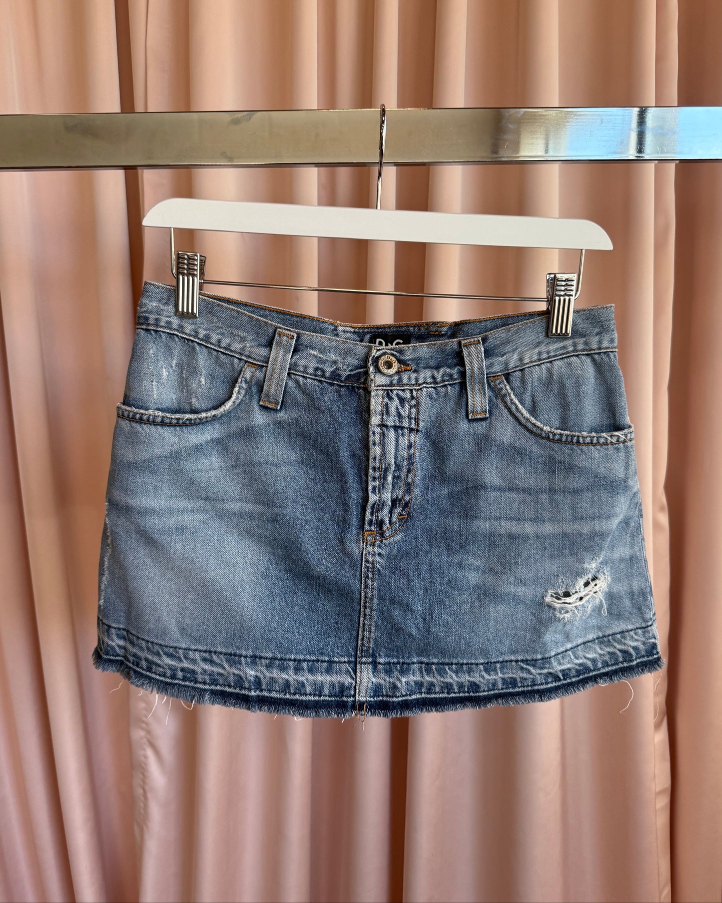 D&G S/S 2005 Logo Patch Distressed Denim Mini Skirt