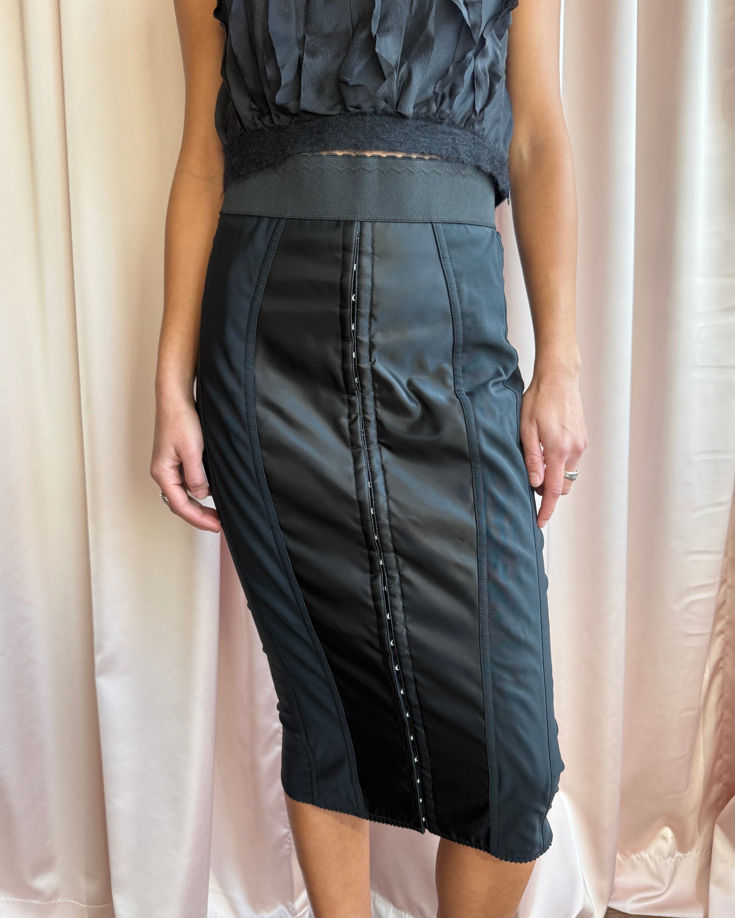 Dolce & Gabbana Hook & Eye Black Mid Length Pencil Skirt