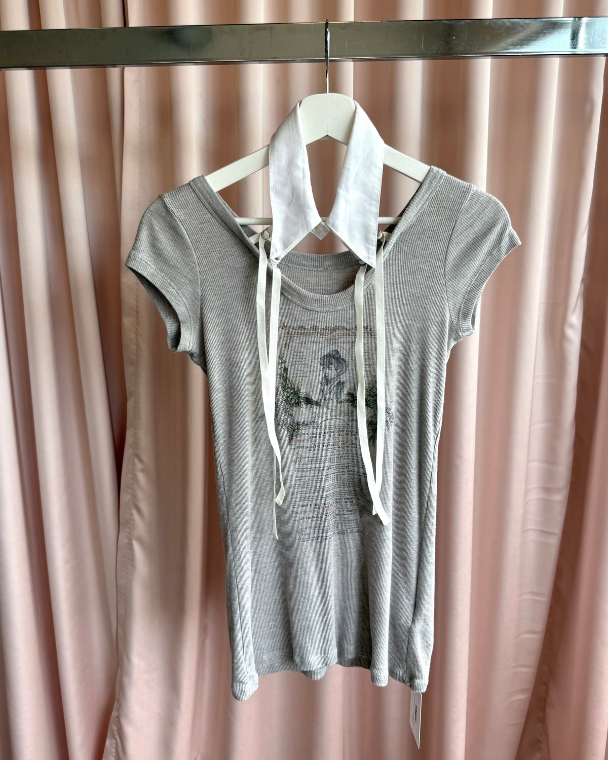 Cop Copine Attached Collar Ribbed Grey Graphic Top