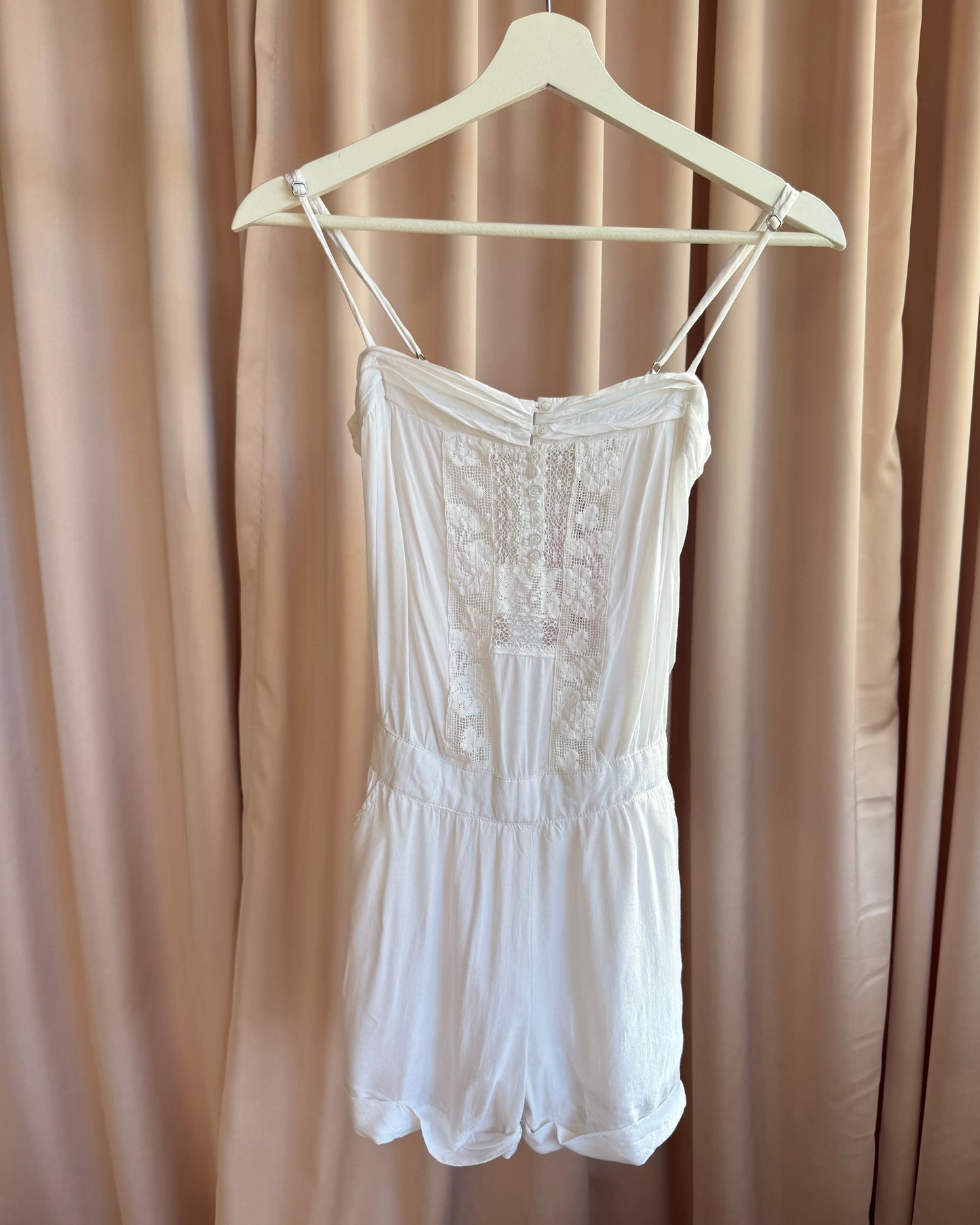 2000's Costa Blanca White Lace Button Up Romper