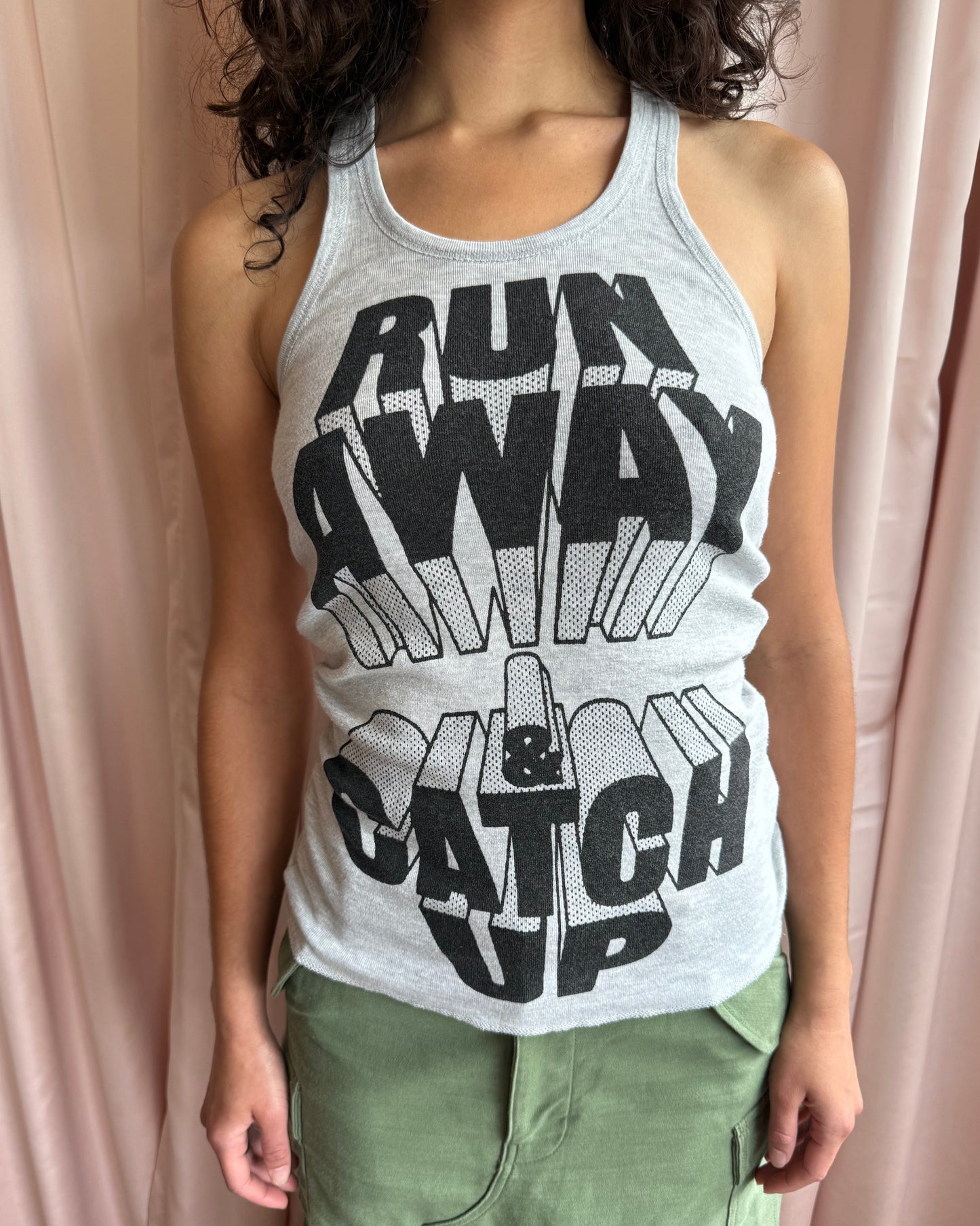 Comme des Garçons tricot "Run Away" Grey Text Graphic Tank Top