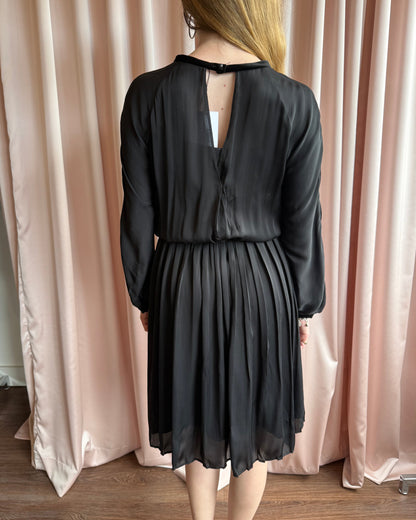Ungaro Fuschia Black Silk Long Sleeve Belted Midi Dress