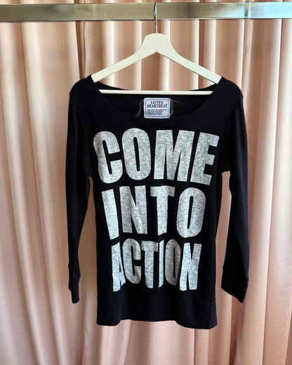 Japanese Brand "Come Into Action" Graphic Black Sweatshirt