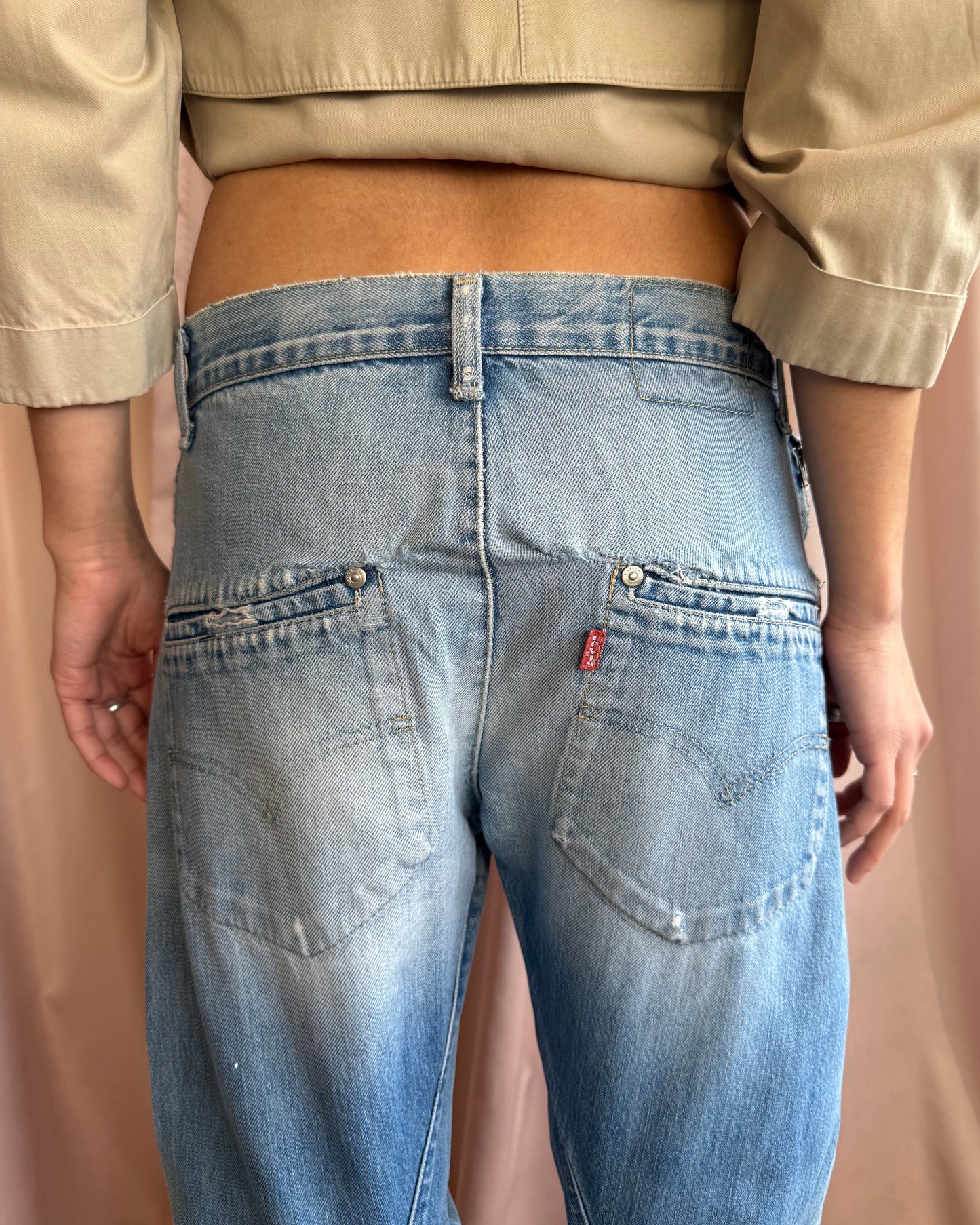 Levi's Engineered Jeans Vintage Faded Distressed Denim (31 x 32)