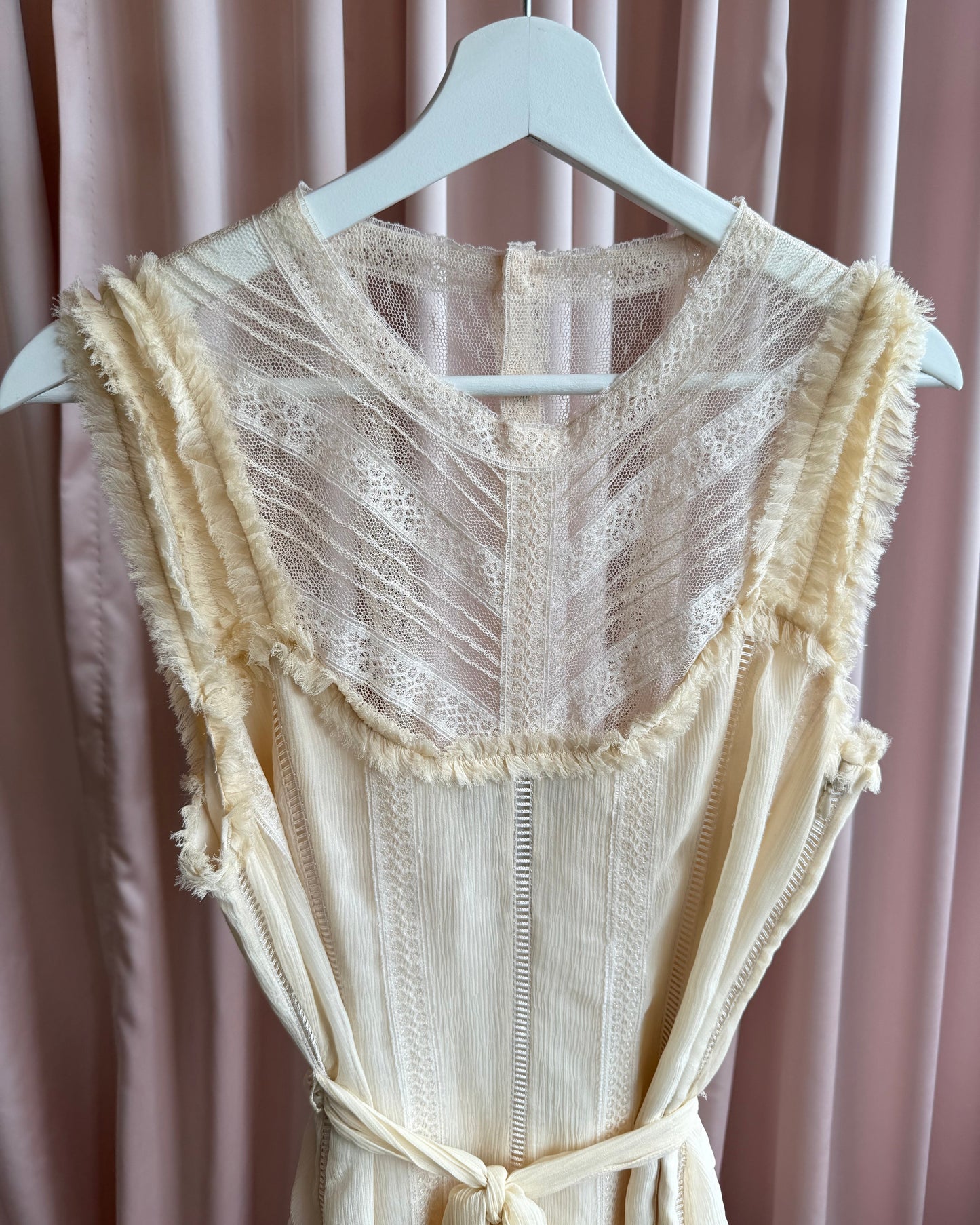 BCBGMaxazria Cream Silk Lace Princess Cut Dress