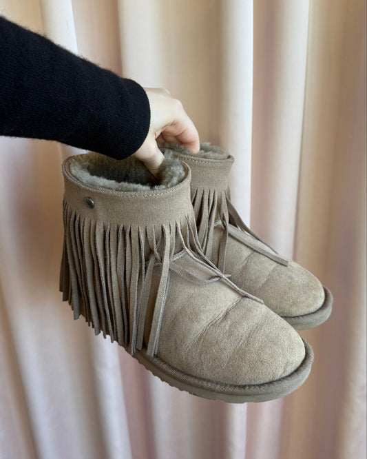Koolaburra by Ugg Camel Sheepskin Fur Fringe Boots