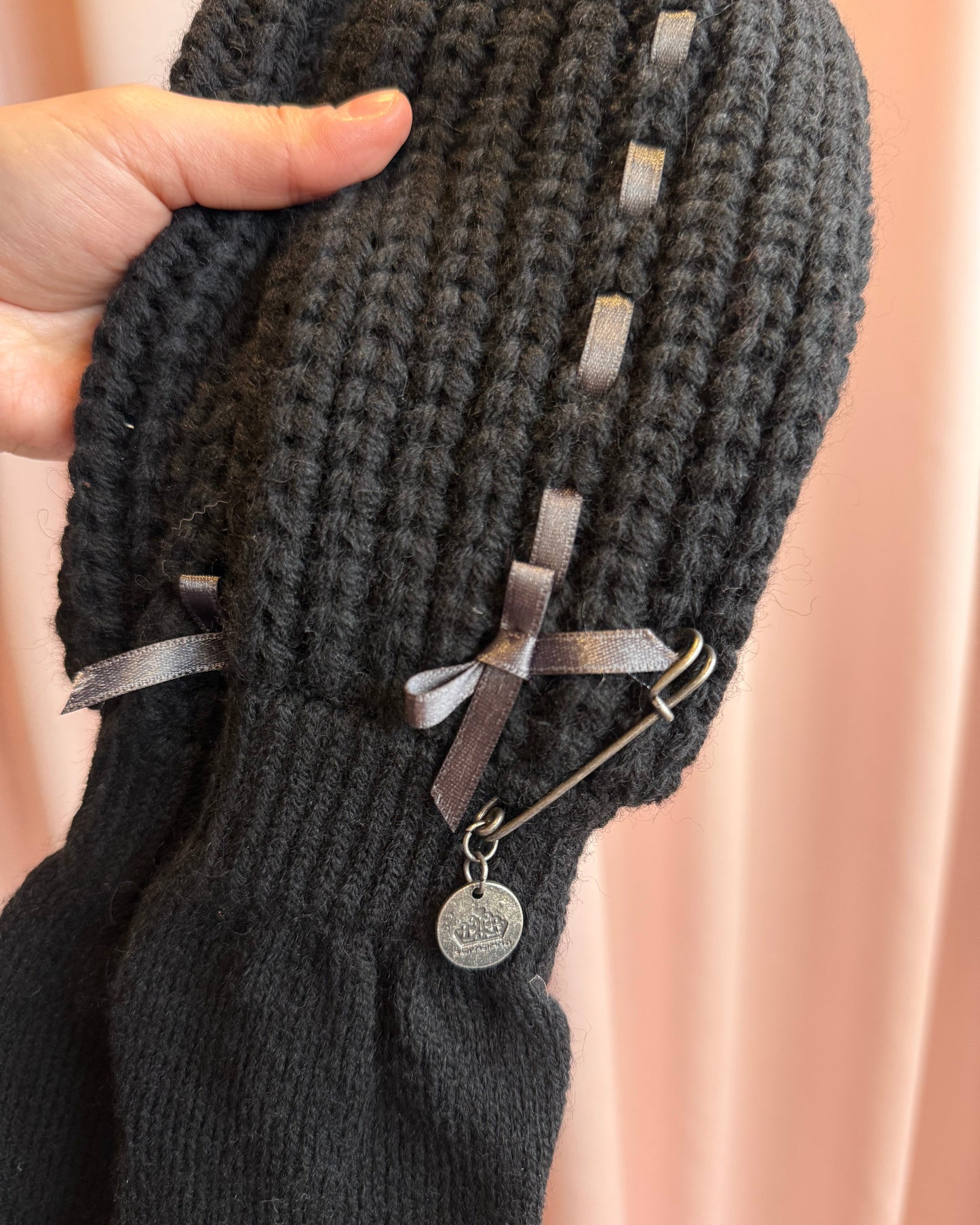 Italian Brand Black Wool Blend Knit Gloves