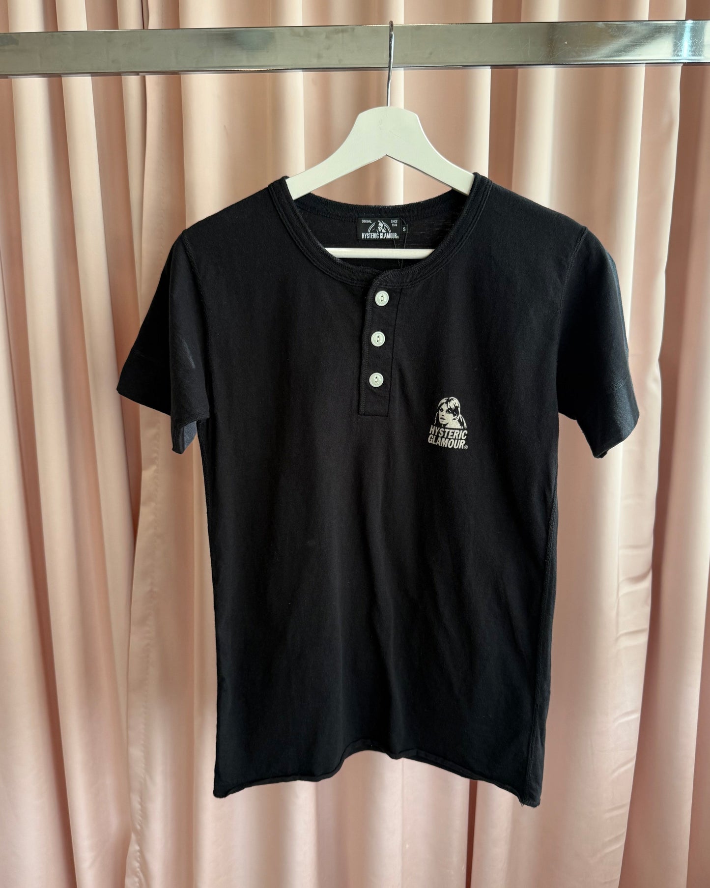 Hysteric Glamour Graphic Black Henley Short Sleeve T-Shirt