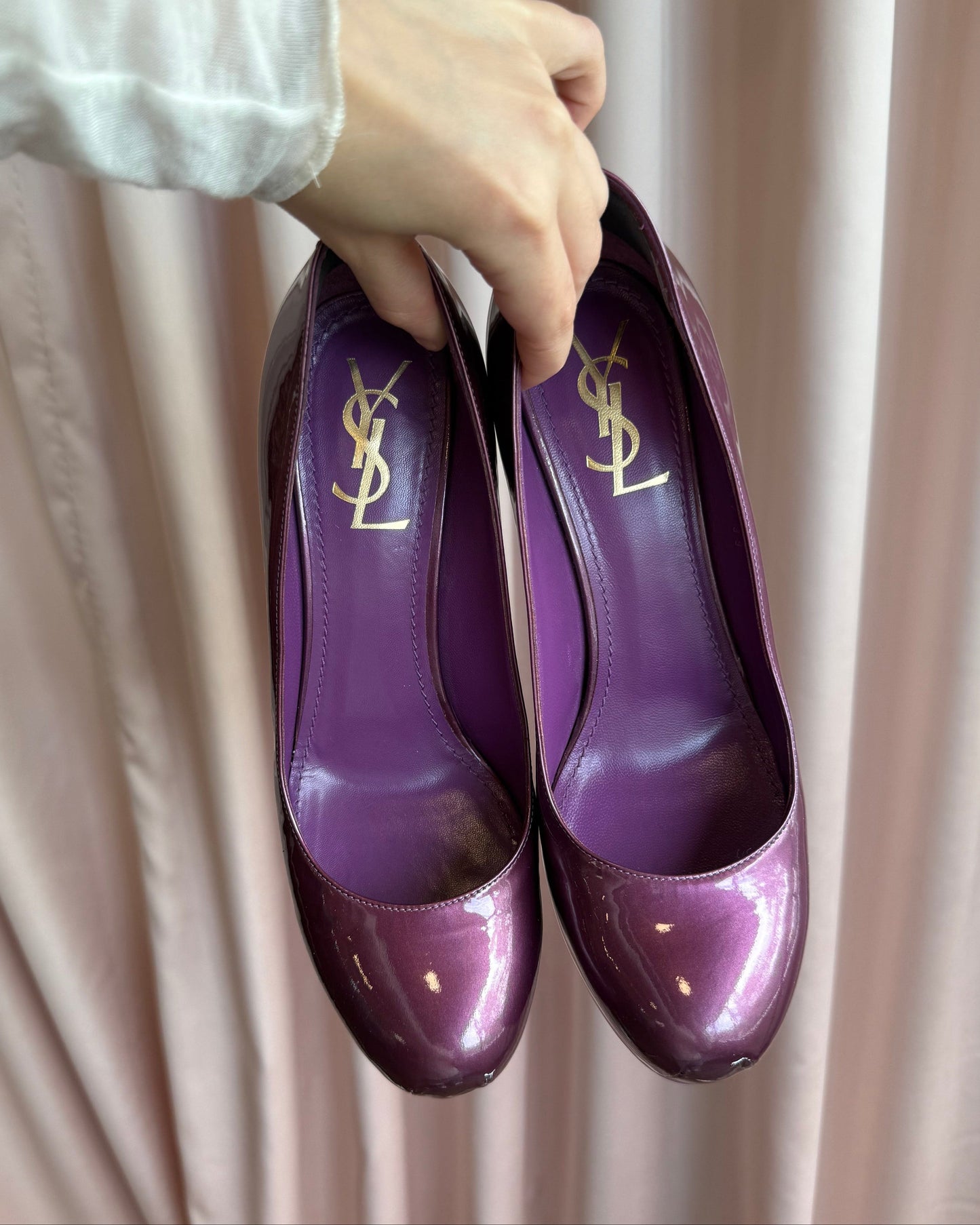 Yves Saint Laurent Rive Gauche Glossy Purple Leather Tribtoos