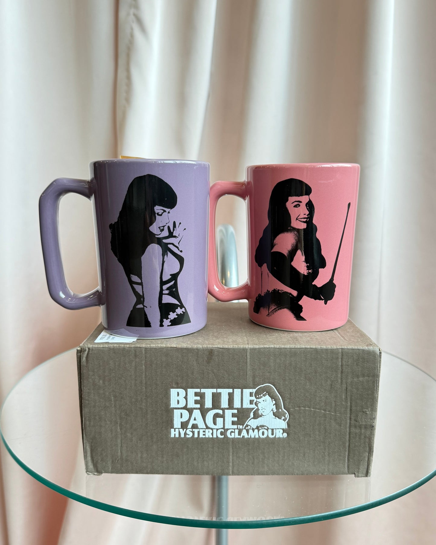 Hysteric Glamour x Bettie Page Double Mug Set