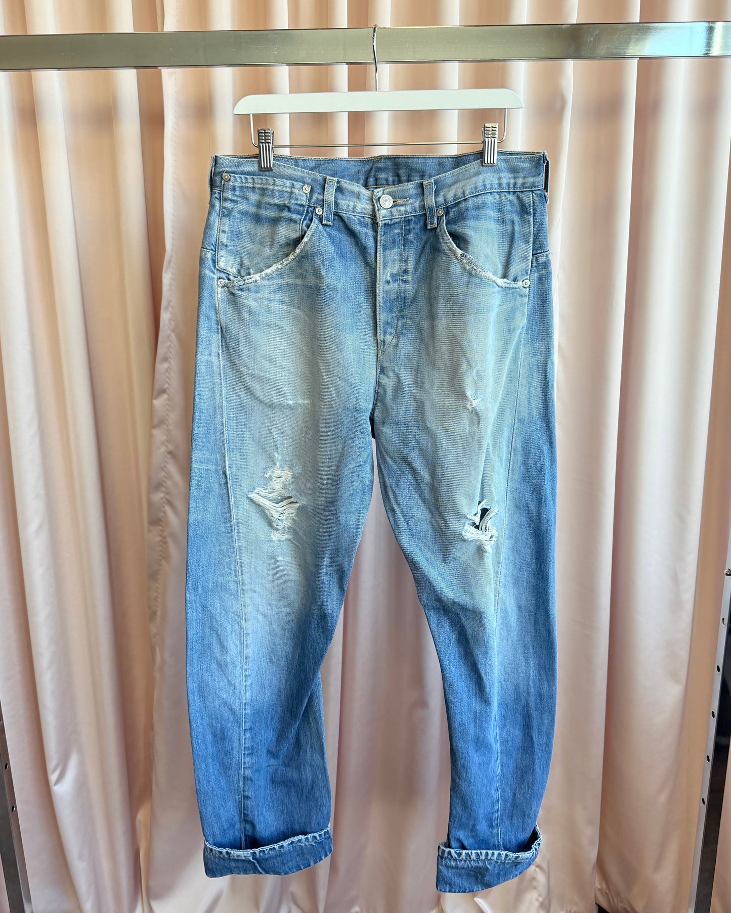 Levi's Engineered Jeans Vintage Distressed Light Wash Denim (34 x 34)