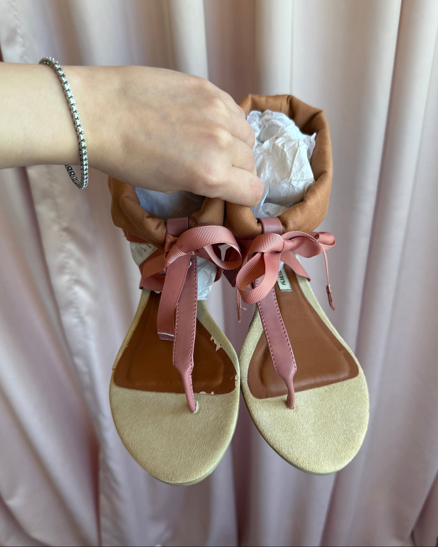 Chinese Laundry Pink Bow Ribbon Thong Sandals