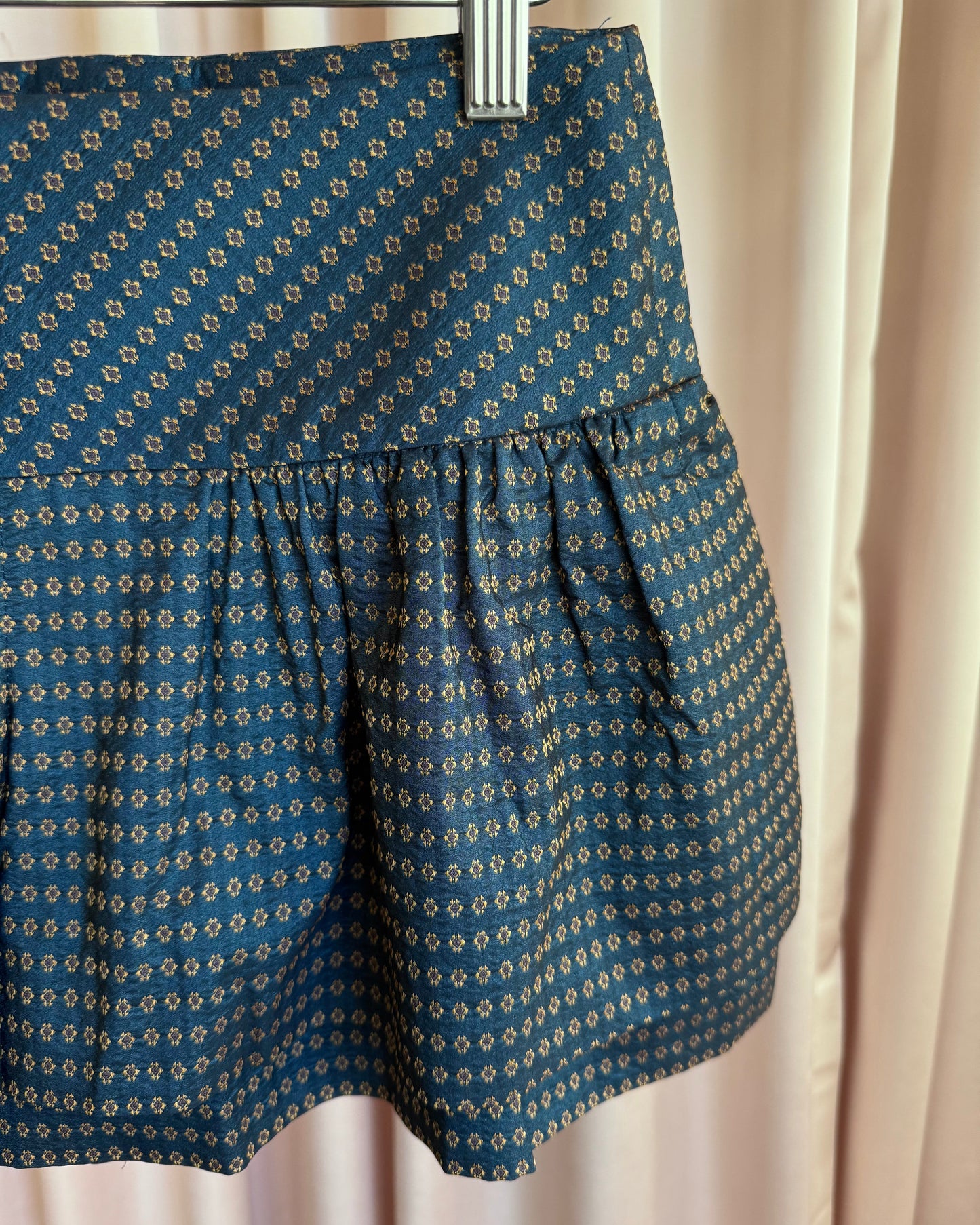 Lanvin en Bleu Navy Foulard Print Mini Ruffle Skort